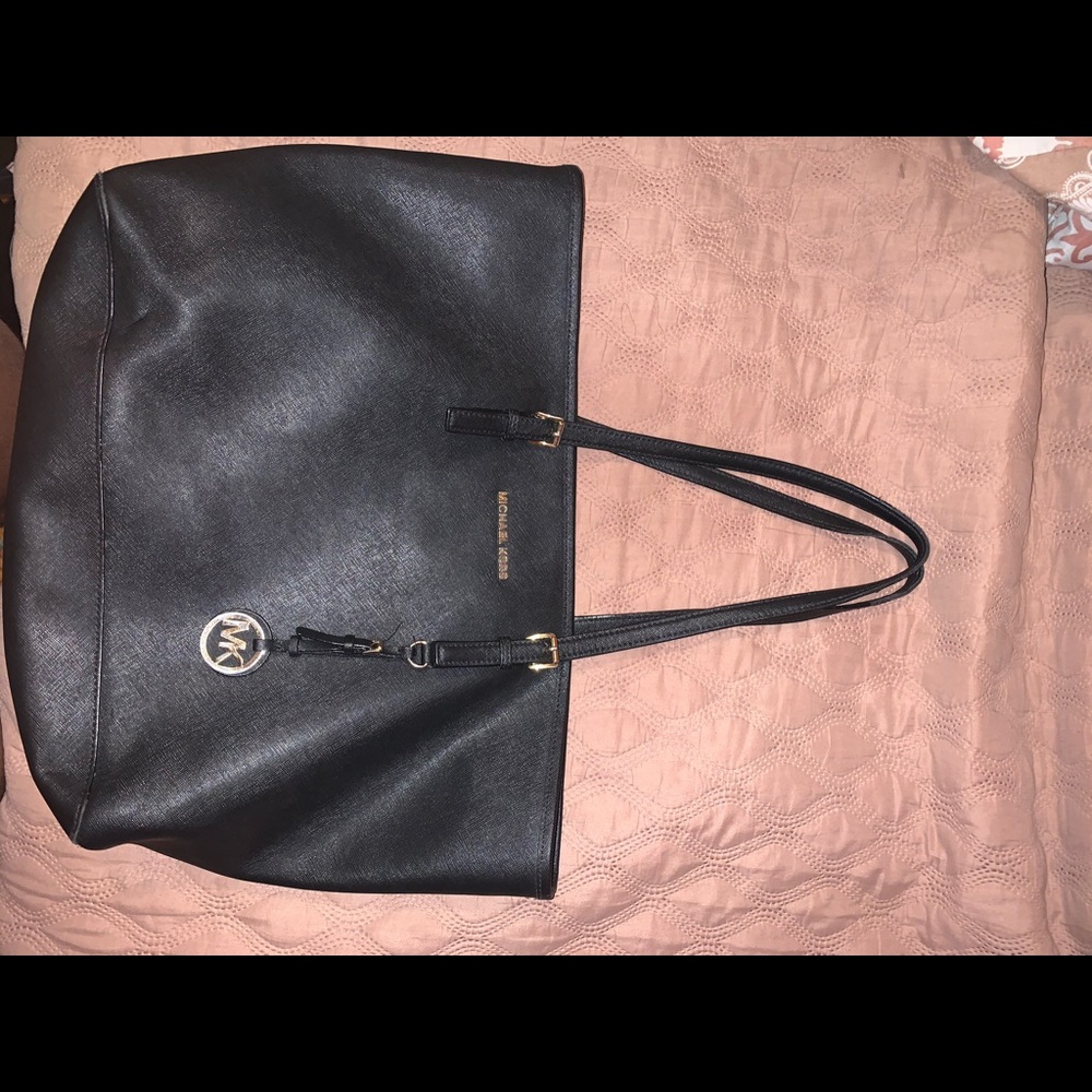 Michael kors tote